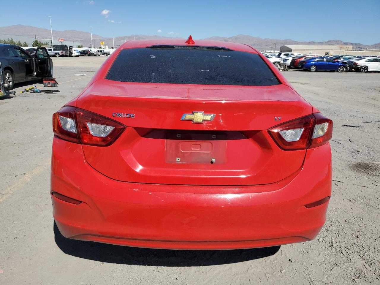 2018 Chevrolet Cruze Lt VIN: 1G1BE5SM4J7109280 Lot: 82251395