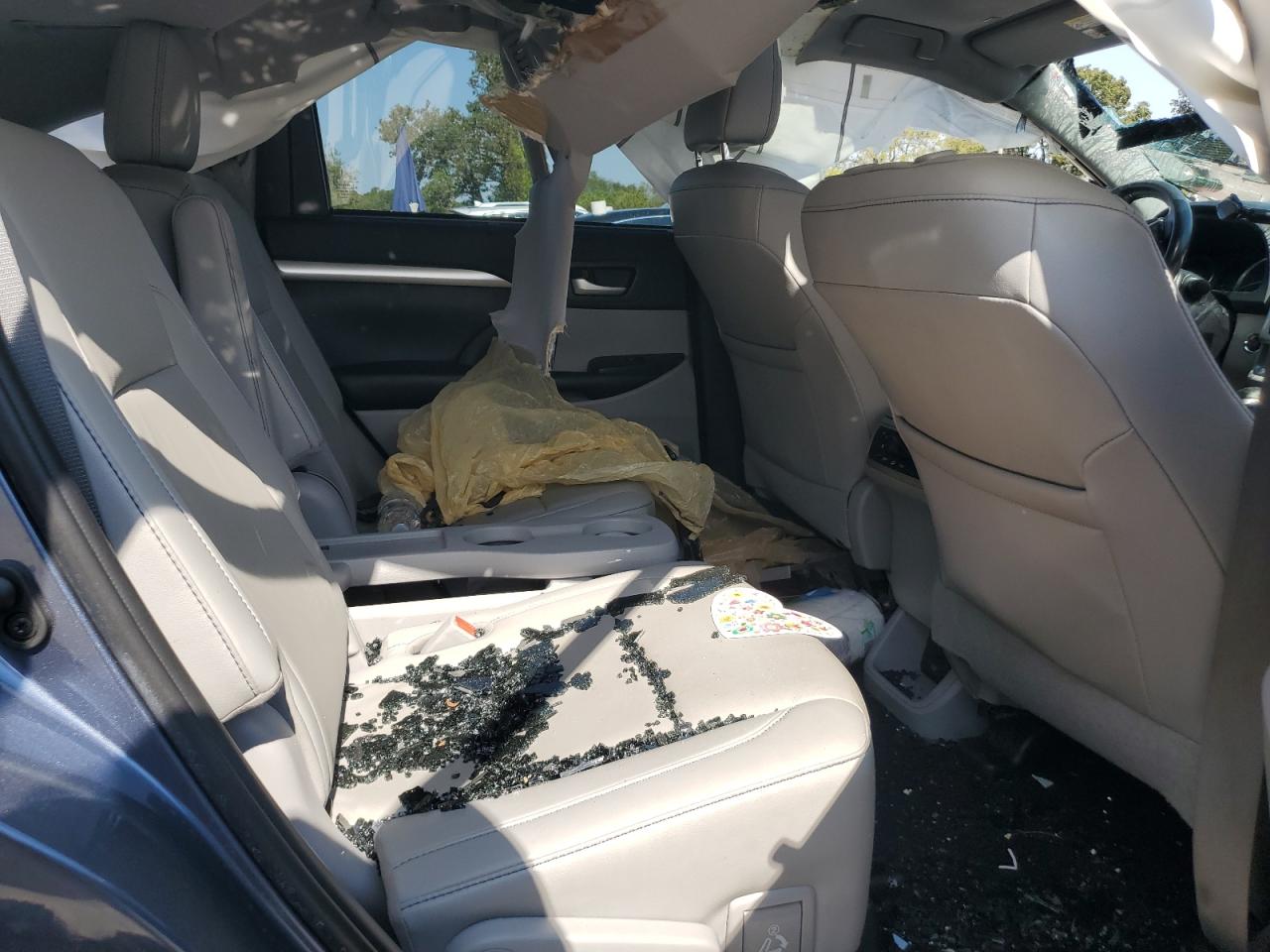 2019 Toyota Highlander Se VIN: 5TDJZRFH3KS708447 Lot: 84009555