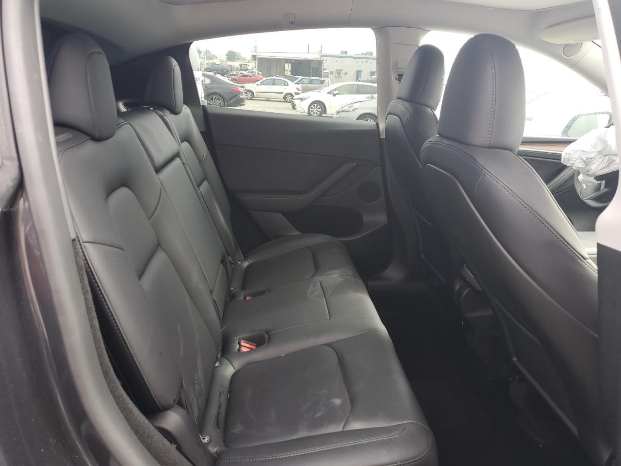 2024 Tesla Model Y VIN: 7SAYGDEDXRF120178 Lot: 85525395