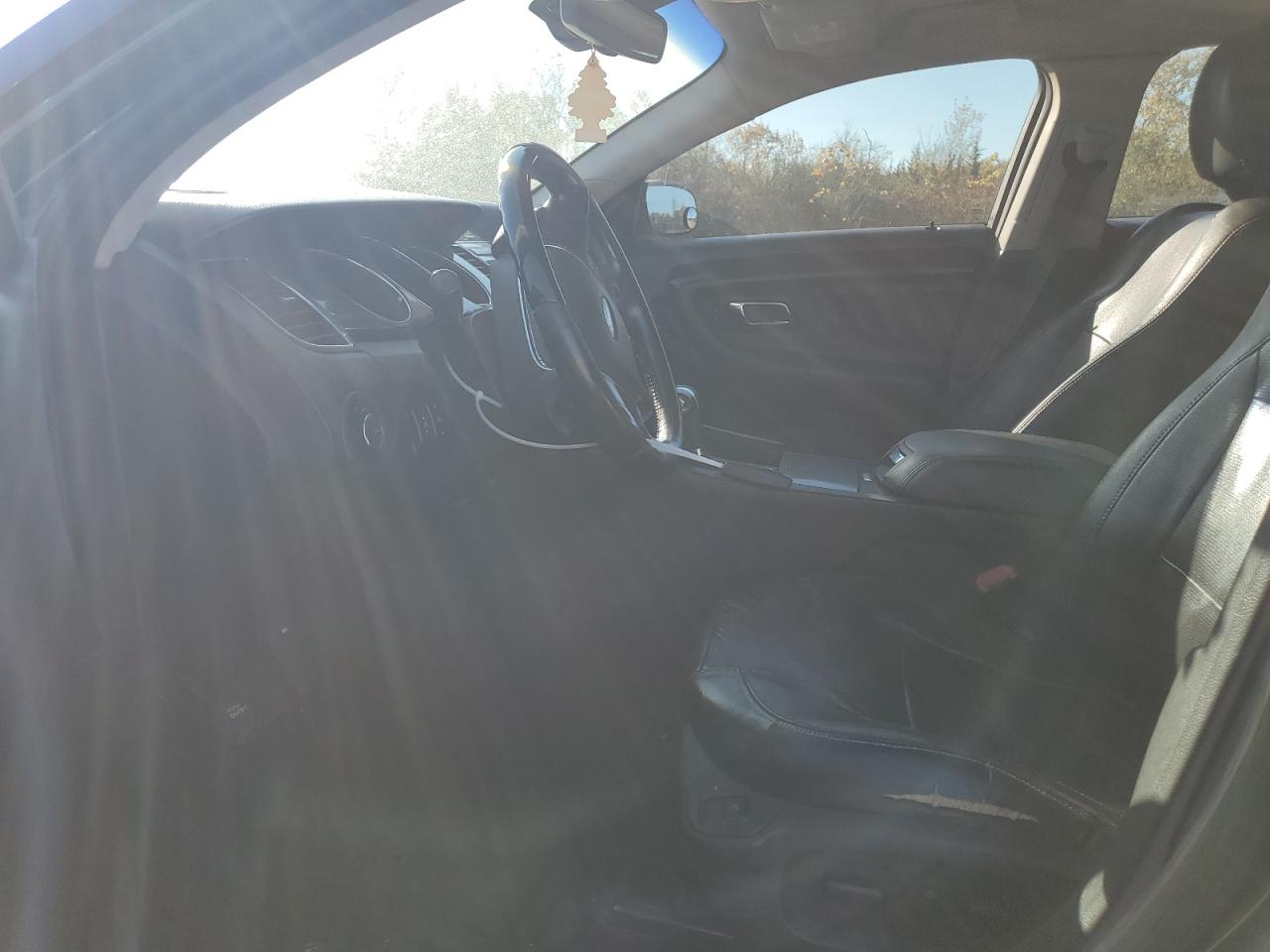 2011 Ford Taurus Limited VIN: 1FAHP2FW4BG102097 Lot: 86547225