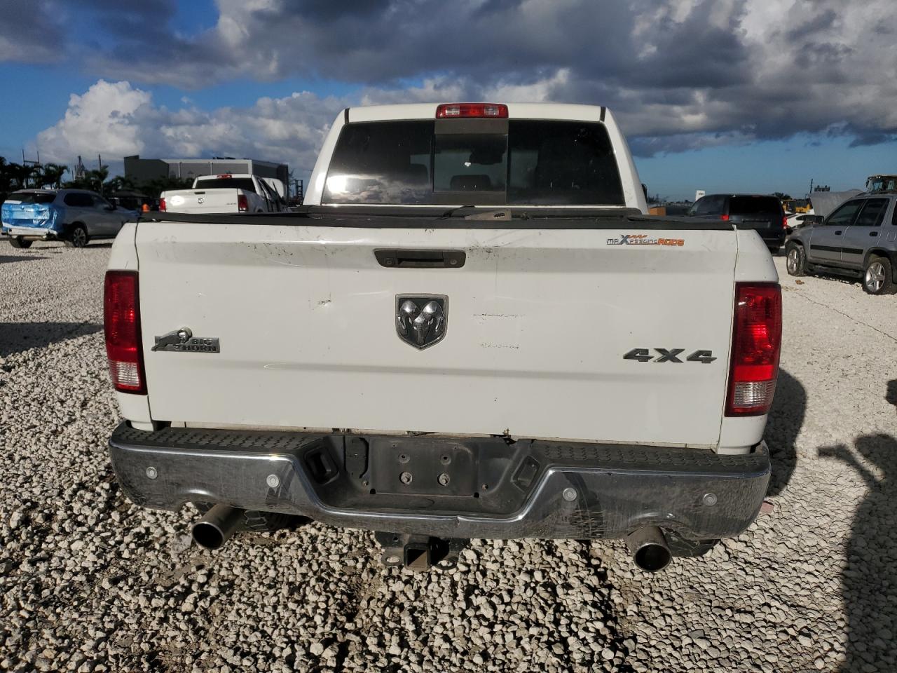 2016 Ram 1500 Slt VIN: 3C6RR7LT0GG233210 Lot: 89683485