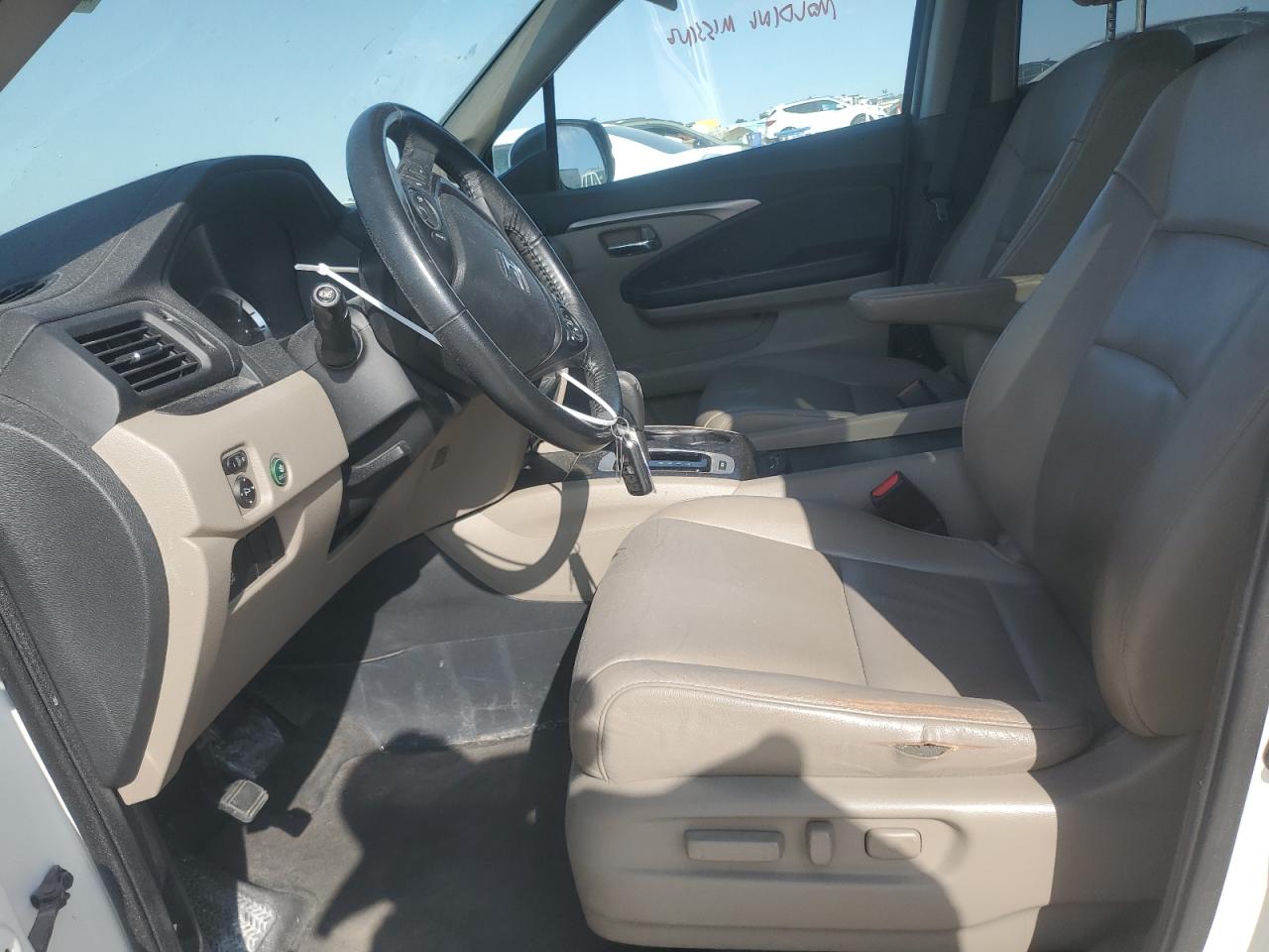 2016 Honda Pilot Exln VIN: 5FNYF5H73GB013904 Lot: 82594615