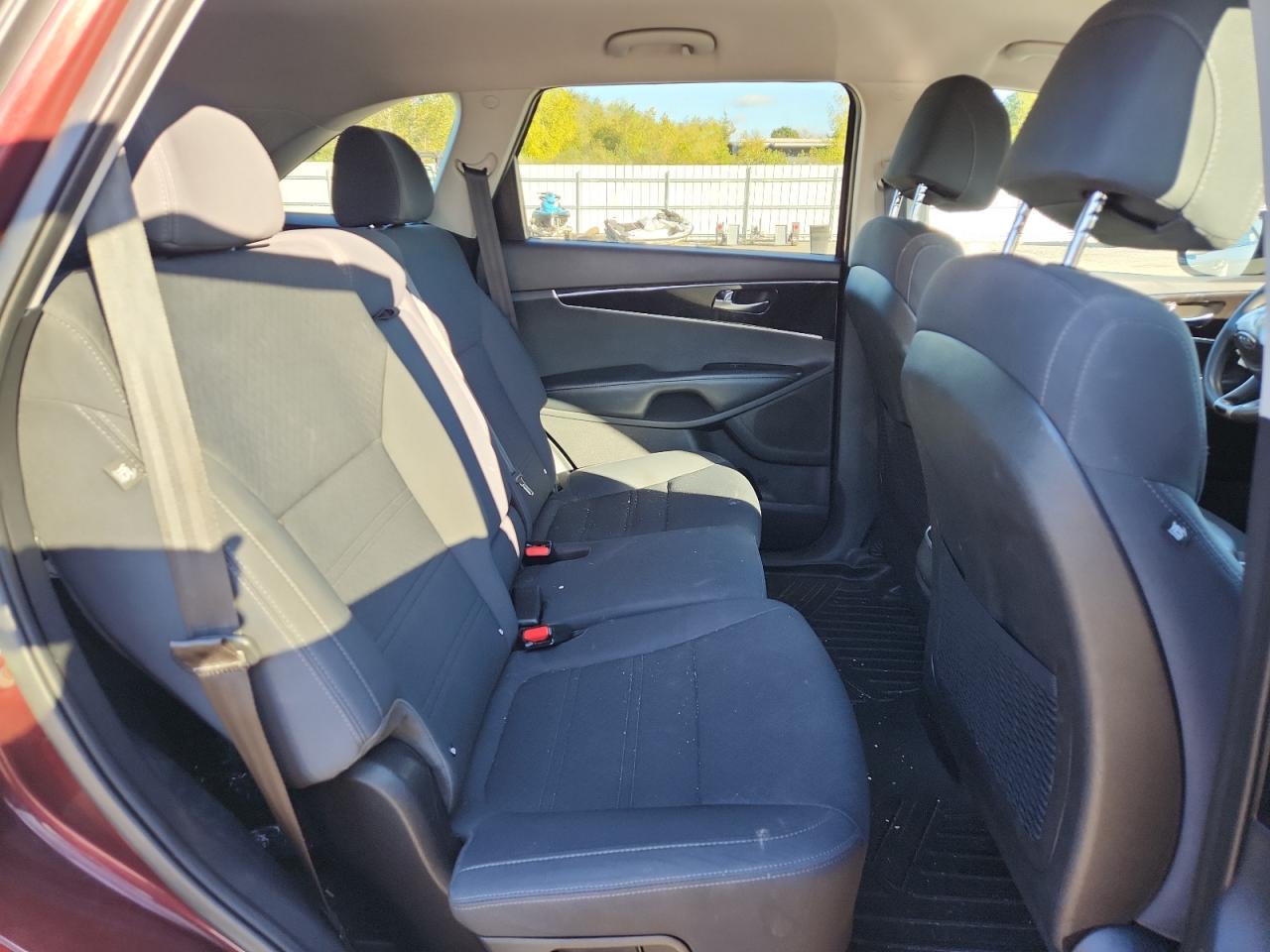 2017 Kia Sorento Lx VIN: 5XYPGDA54HG223935 Lot: 84562115