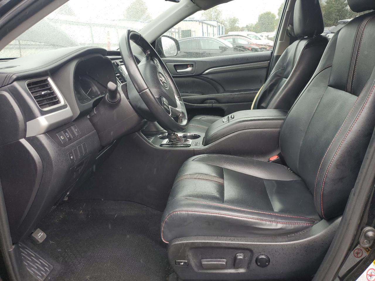 2019 Toyota Highlander Se VIN: 5TDJZRFH2KS565653 Lot: 82399975