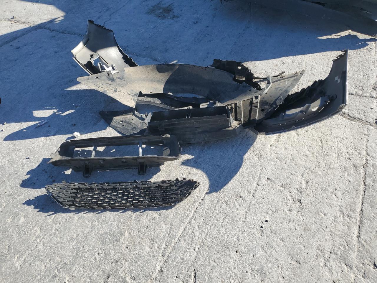 2015 Ford Focus Se VIN: 1FADP3F23FL343079 Lot: 90895415