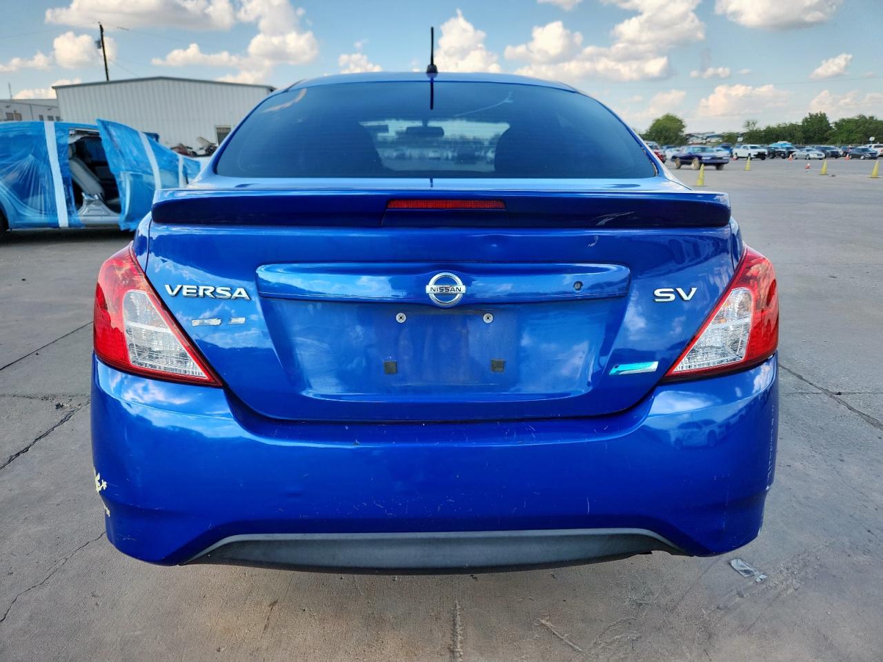 2015 Nissan Versa S VIN: 3N1CN7AP3FL921906 Lot: 84610175