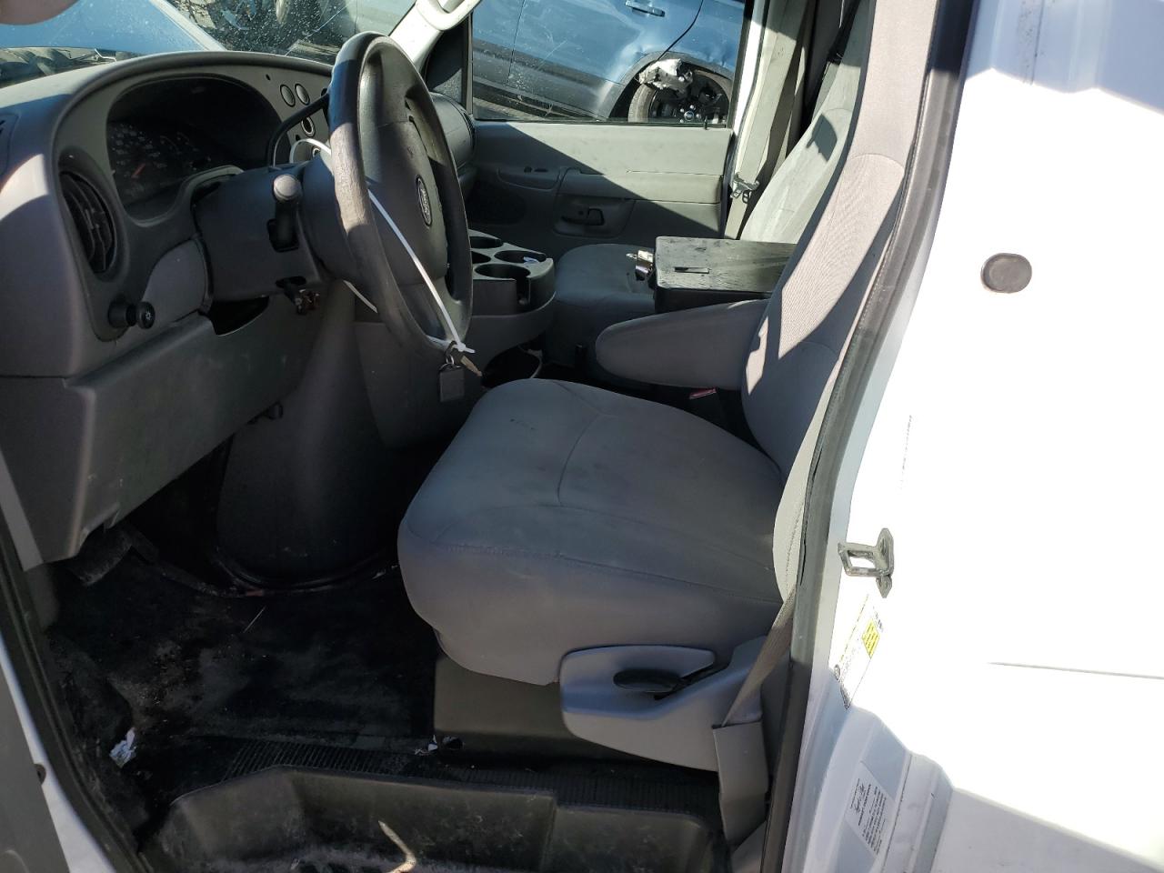 2008 Ford Econoline E250 Van VIN: 1FTNE24LX8DA83142 Lot: 85899785