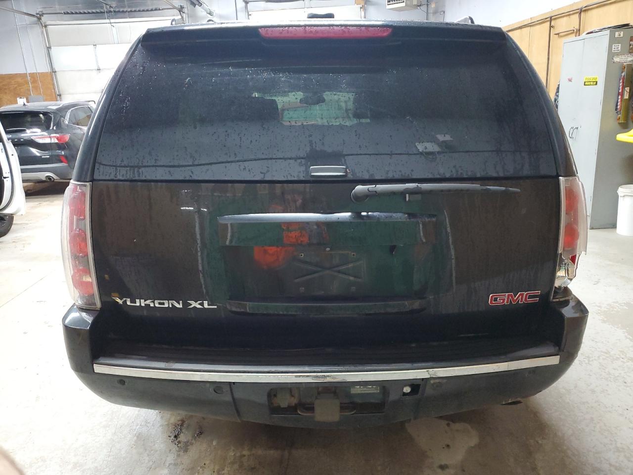 2007 GMC Yukon Xl Denali VIN: 1GKFK66897J304733 Lot: 82414575
