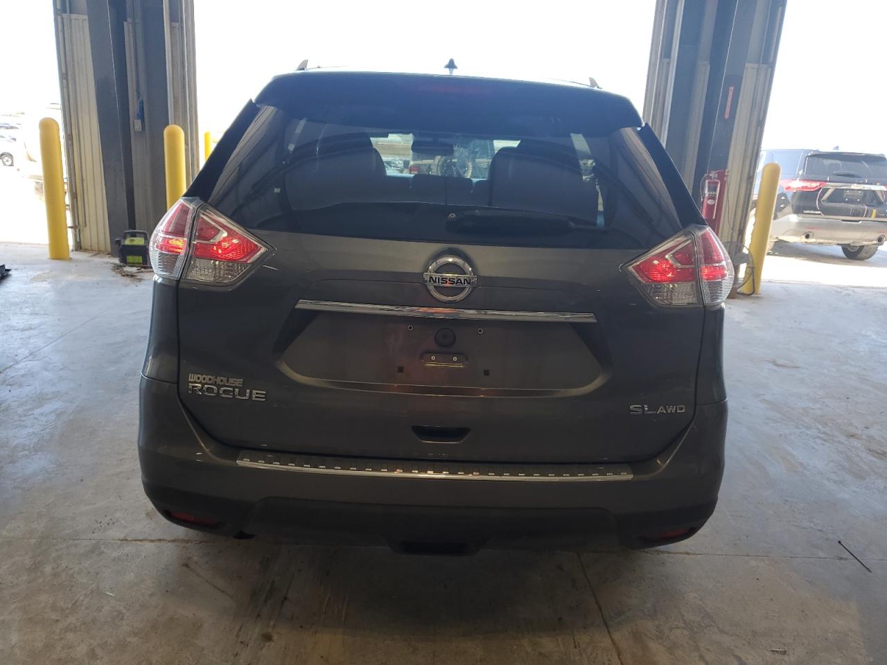 2015 Nissan Rogue S VIN: 5N1AT2MV3FC815857 Lot: 84952965