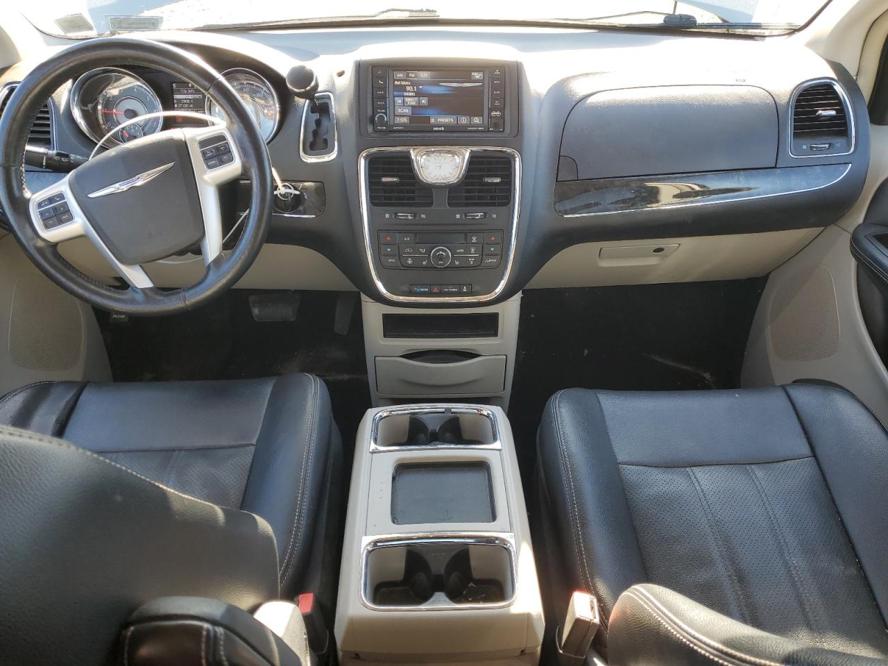 2015 Chrysler Town & Country Touring L VIN: 2C4RC1CGXFR506673 Lot: 86778205