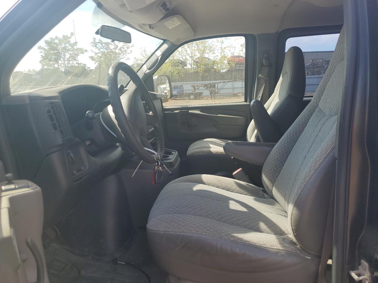 2006 Chevrolet Express G3500 VIN: 1GAHG39U961267686 Lot: 84778235