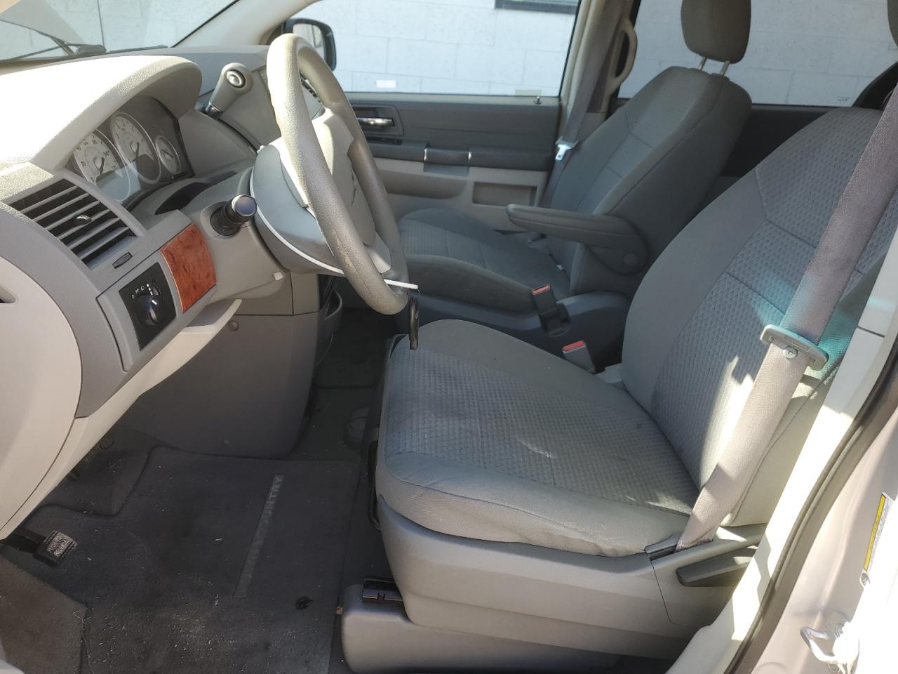 2008 Chrysler Town & Country Lx VIN: 2A8HR44H08R672554 Lot: 90332455