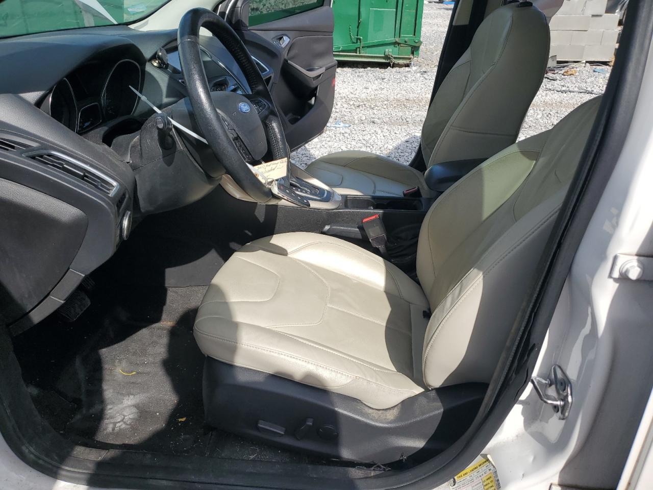 2017 Ford Focus Titanium VIN: 1FADP3N29HL208225 Lot: 84953305