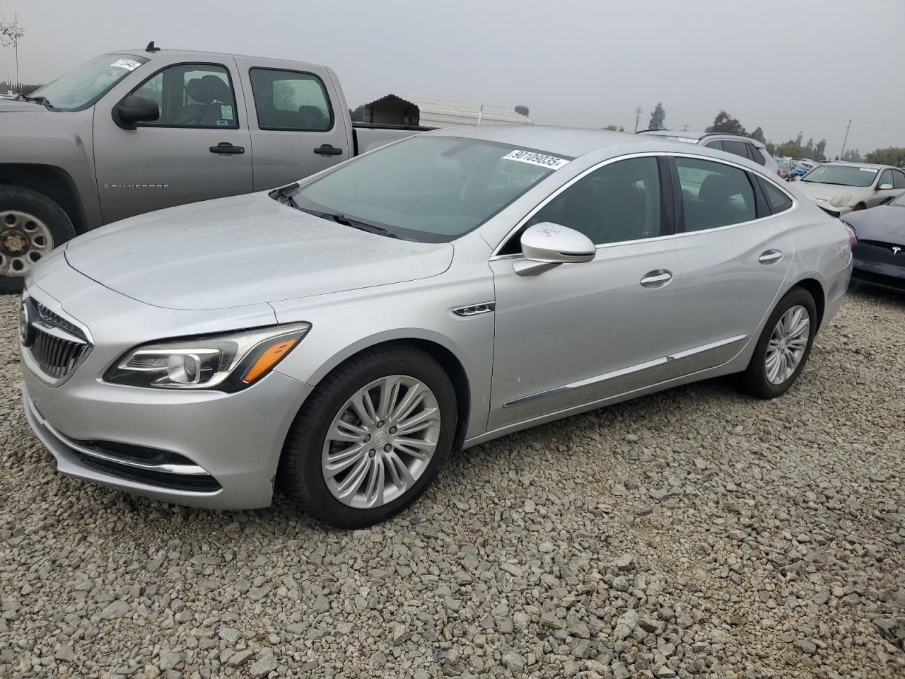 2018 Buick Lacrosse Essence silver null gas 1G4ZP5SZ2JU123610 photo #1