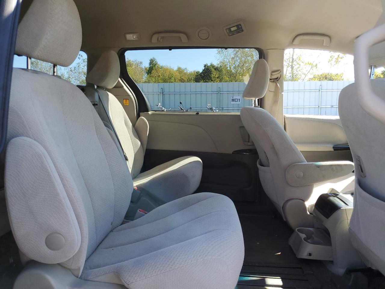 2013 Toyota Sienna Le VIN: 5TDKK3DC4DS341588 Lot: 85816685