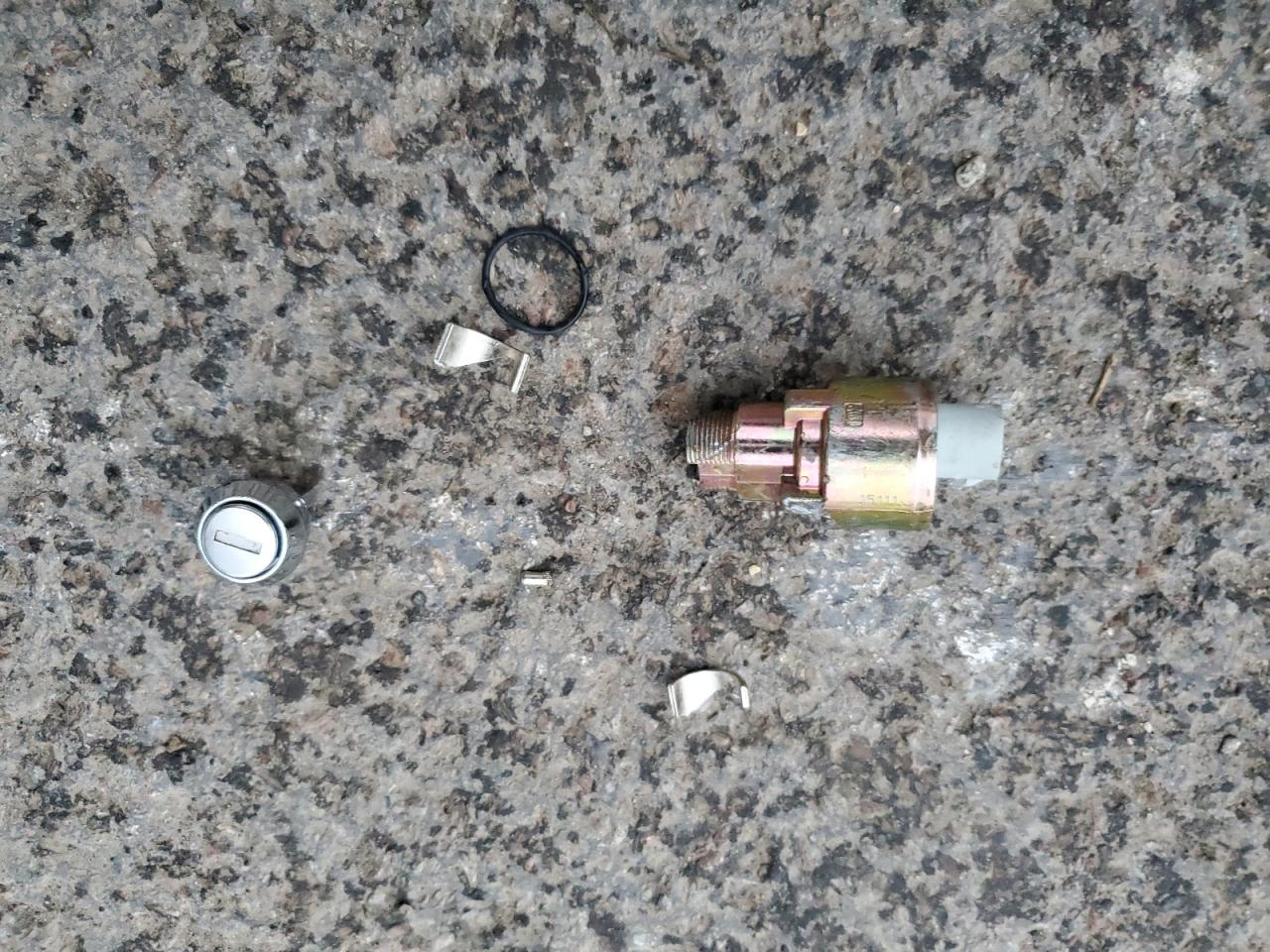 2015 Harley-Davidson Xl1200 C VIN: 1HD1CT314FC440407 Lot: 86510275