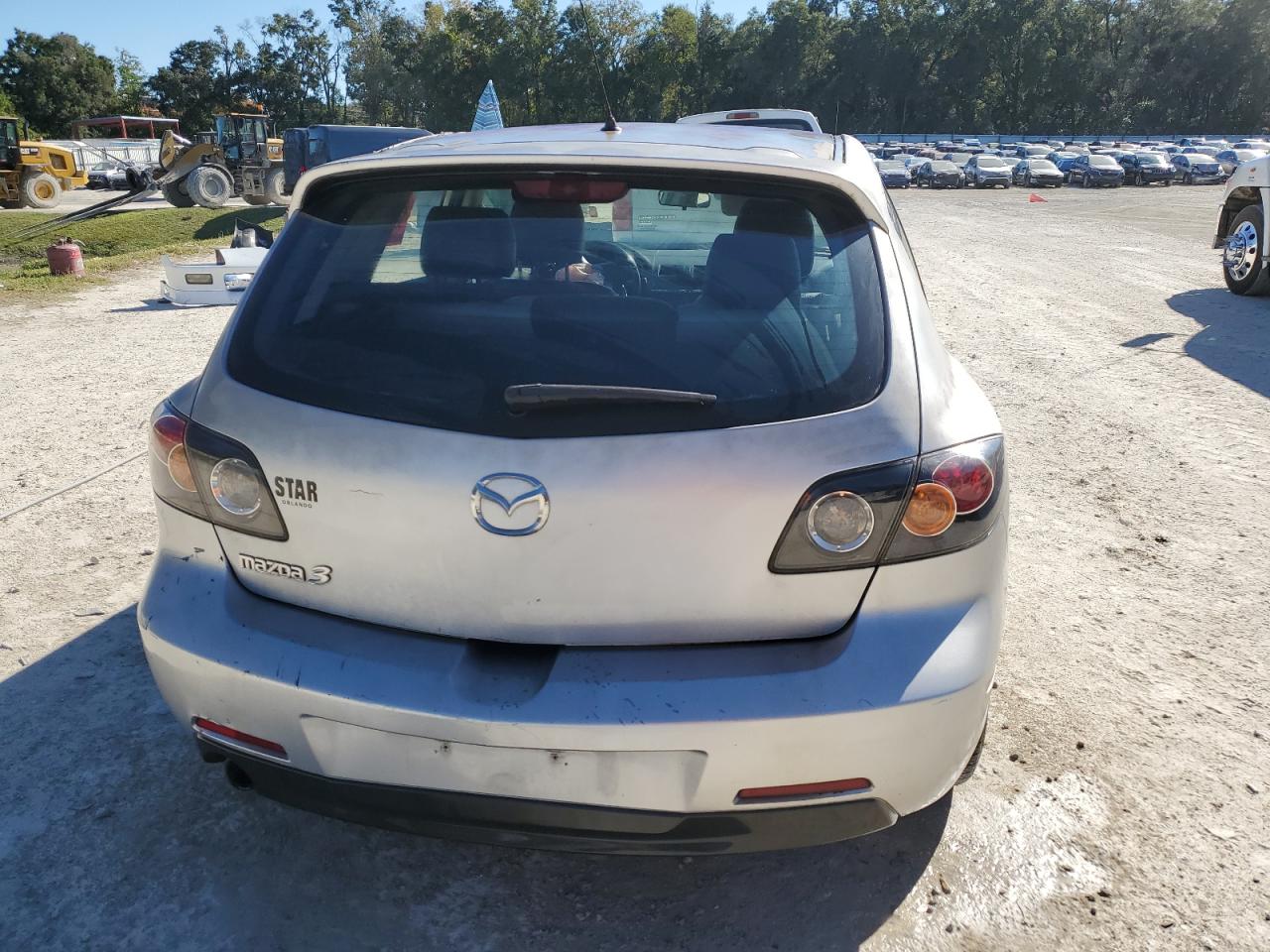 2004 Mazda 3 Hatchback VIN: JM1BK143641128398 Lot: 91189105