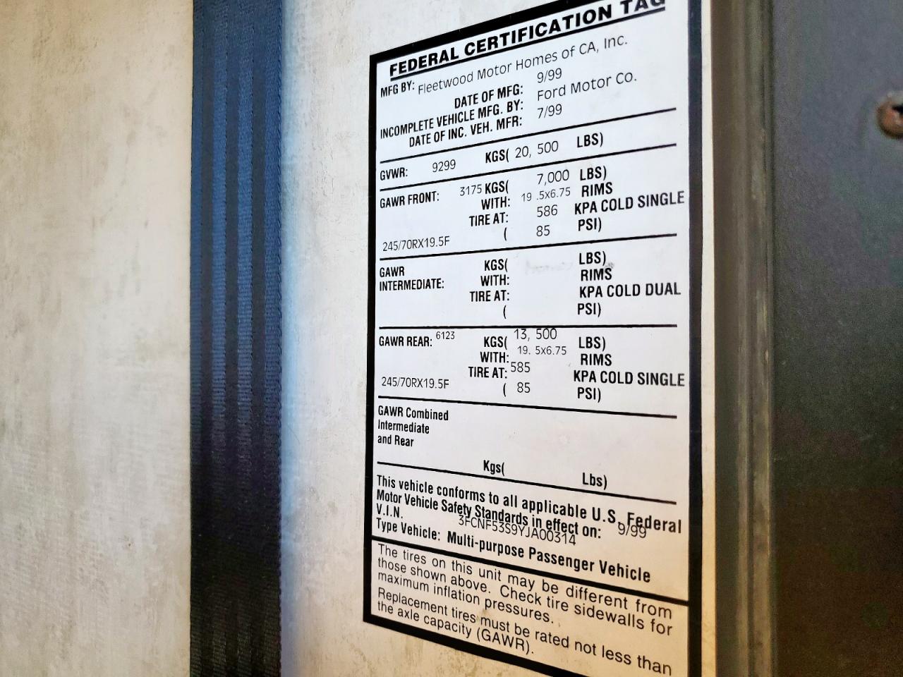 2000 Ford F550 Super Duty Stripped Chassis VIN: 3FCNF53S9YJA00314 Lot: 85123345