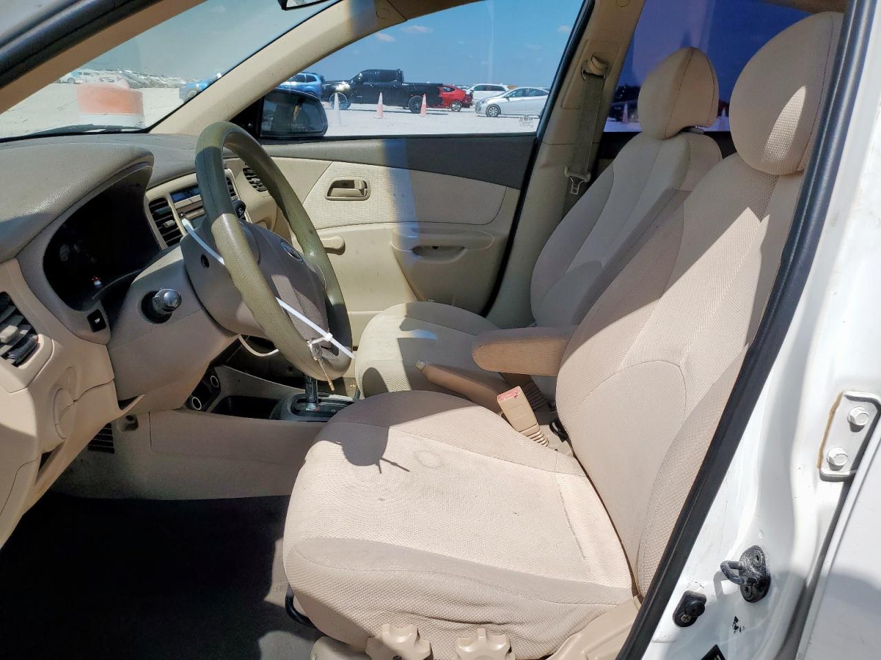 2007 Kia Rio Base VIN: KNADE123576210520 Lot: 82390255