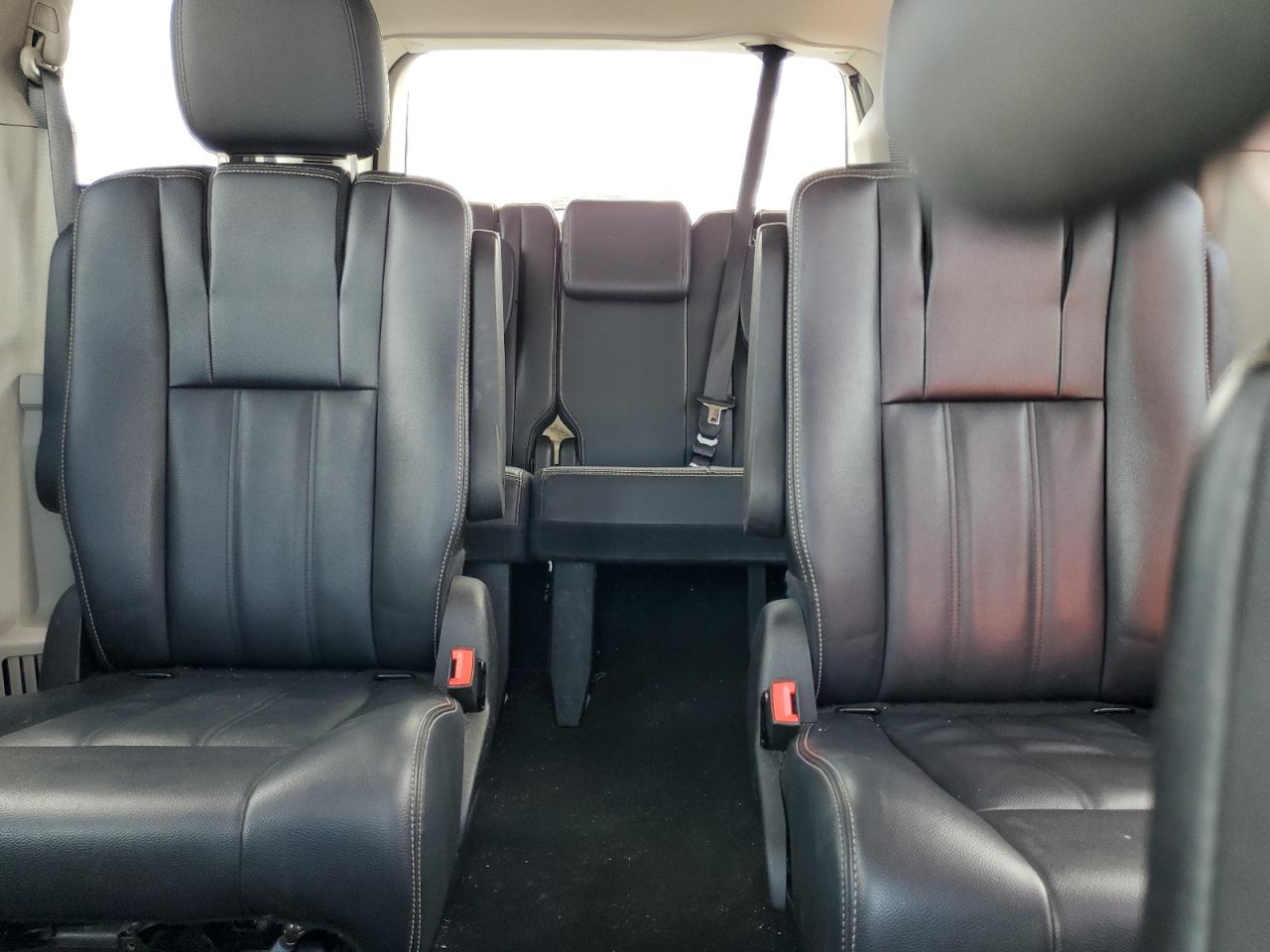 2016 Chrysler Town & Country Touring VIN: 2C4RC1BG9GR295307 Lot: 82258835