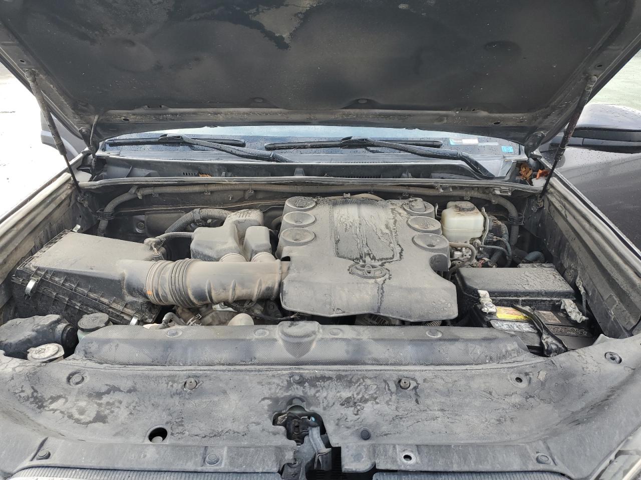 2015 Toyota 4Runner Sr5/Sr5 Premium VIN: JTEBU5JR2F5272032 Lot: 82373555