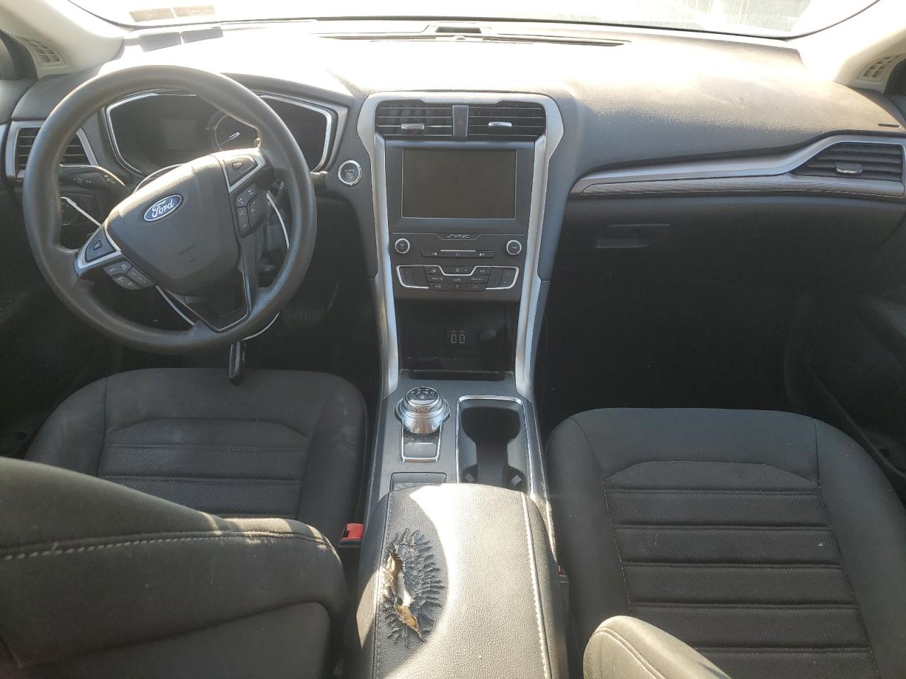 2019 Ford Fusion Se VIN: 3FA6P0HDXKR275381 Lot: 82261235