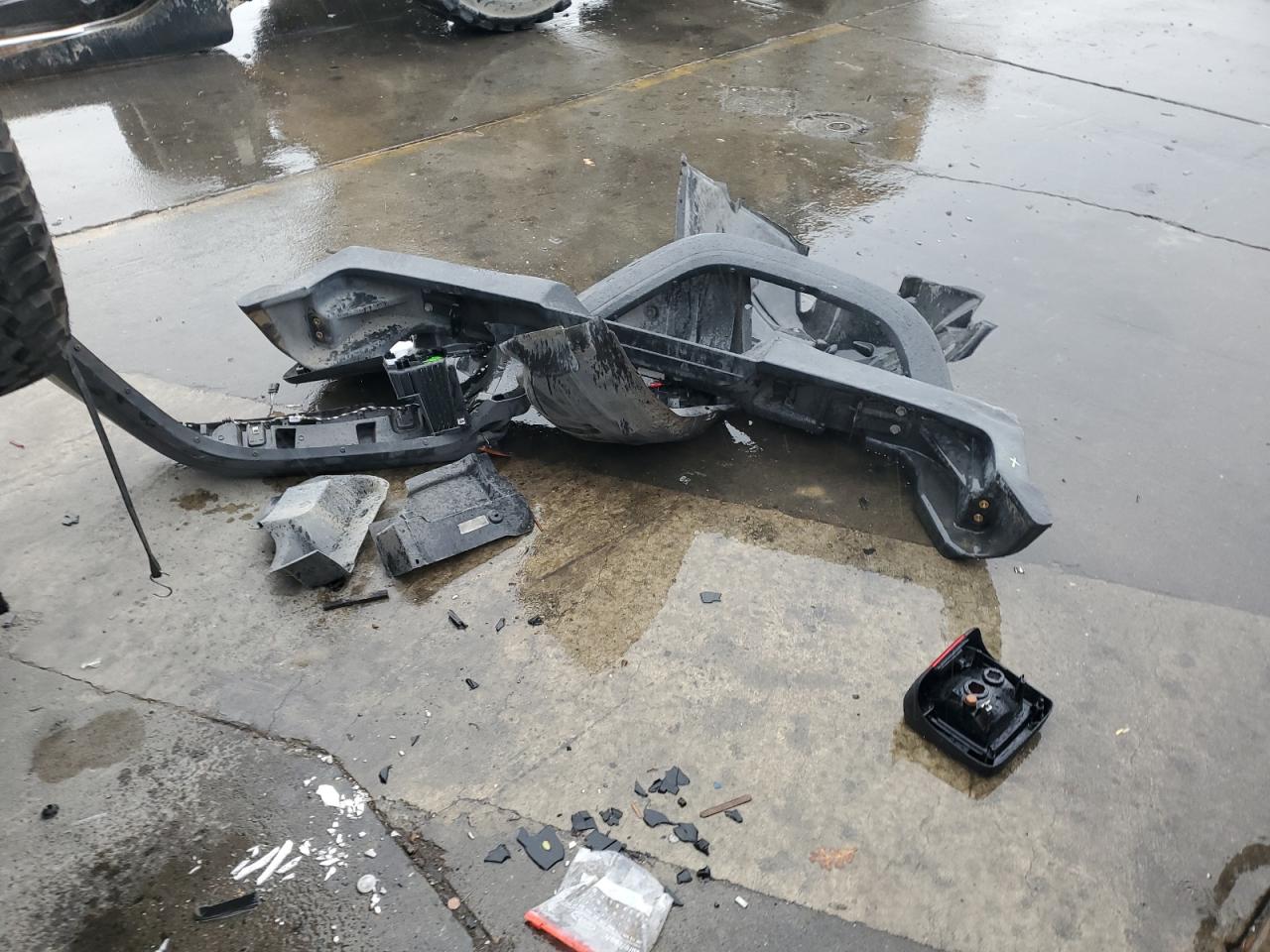 2018 Jeep Wrangler Unlimited Sport VIN: 1C4HJXDG2JW304221 Lot: 82467575