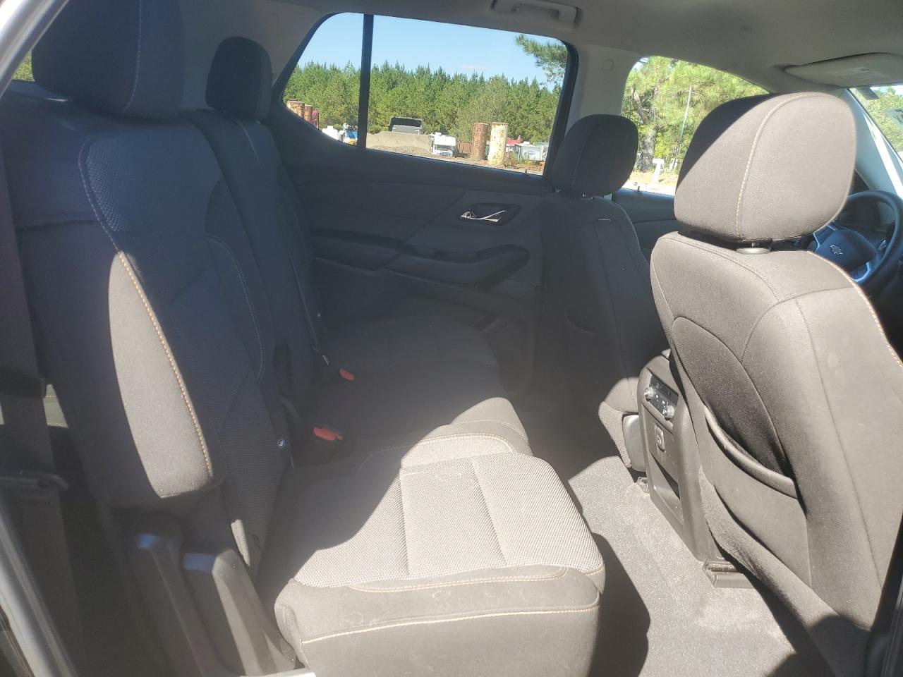 2020 Chevrolet Traverse Ls VIN: 1GNERFKW1LJ144131 Lot: 82453385