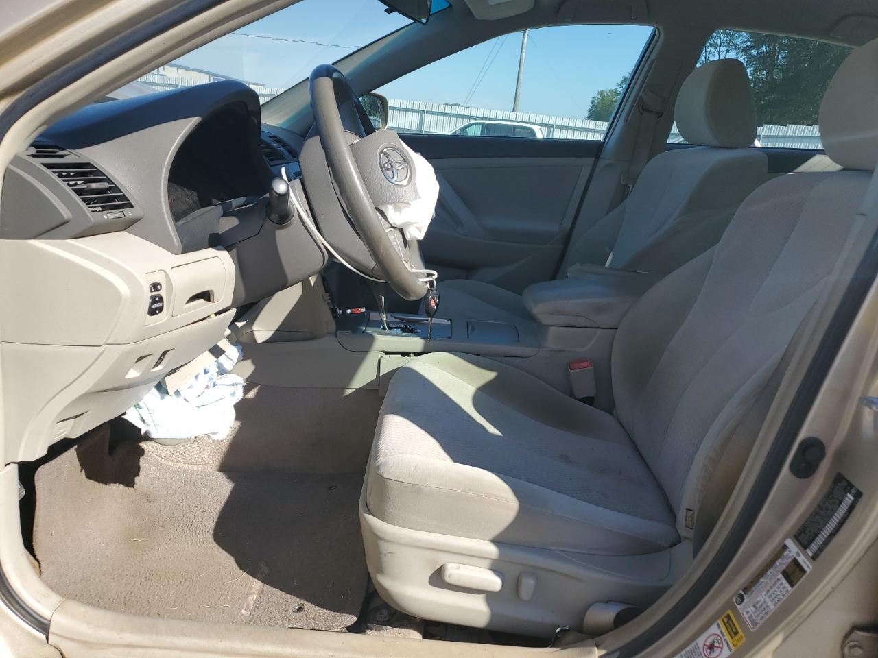 2011 Toyota Camry Base VIN: 4T1BF3EK8BU165806 Lot: 81987355