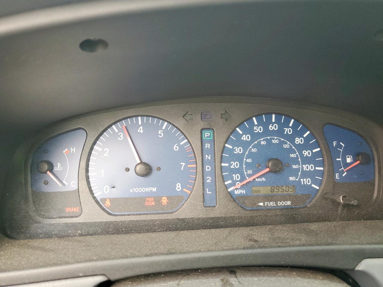 2002 Toyota Sienna Le VIN: 4T3ZF13C52U444037 Lot: 85399105