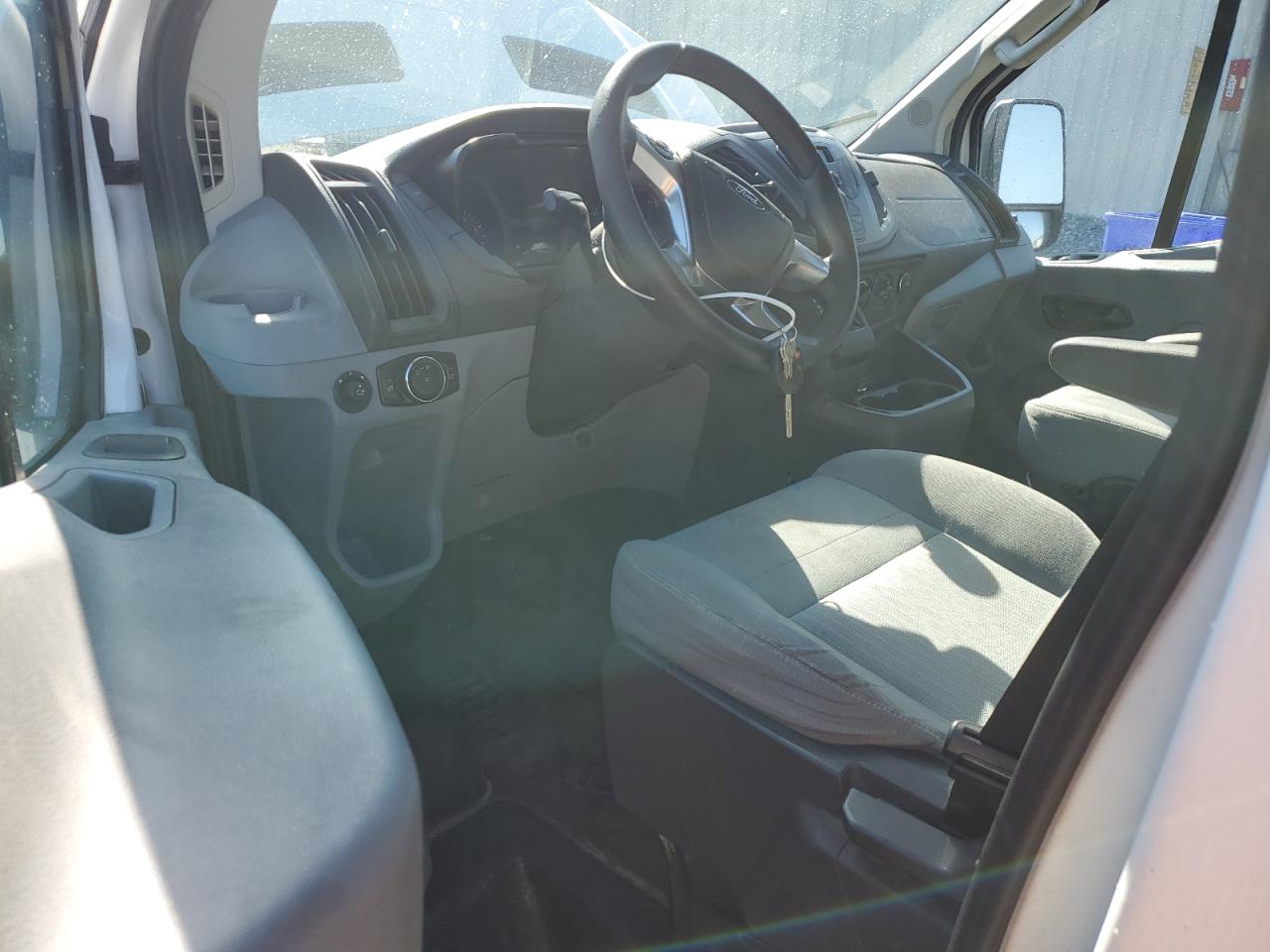 2015 Ford Transit Cargo Van T- VIN: 1FTNR1ZM3FKA56132 Lot: 84719995