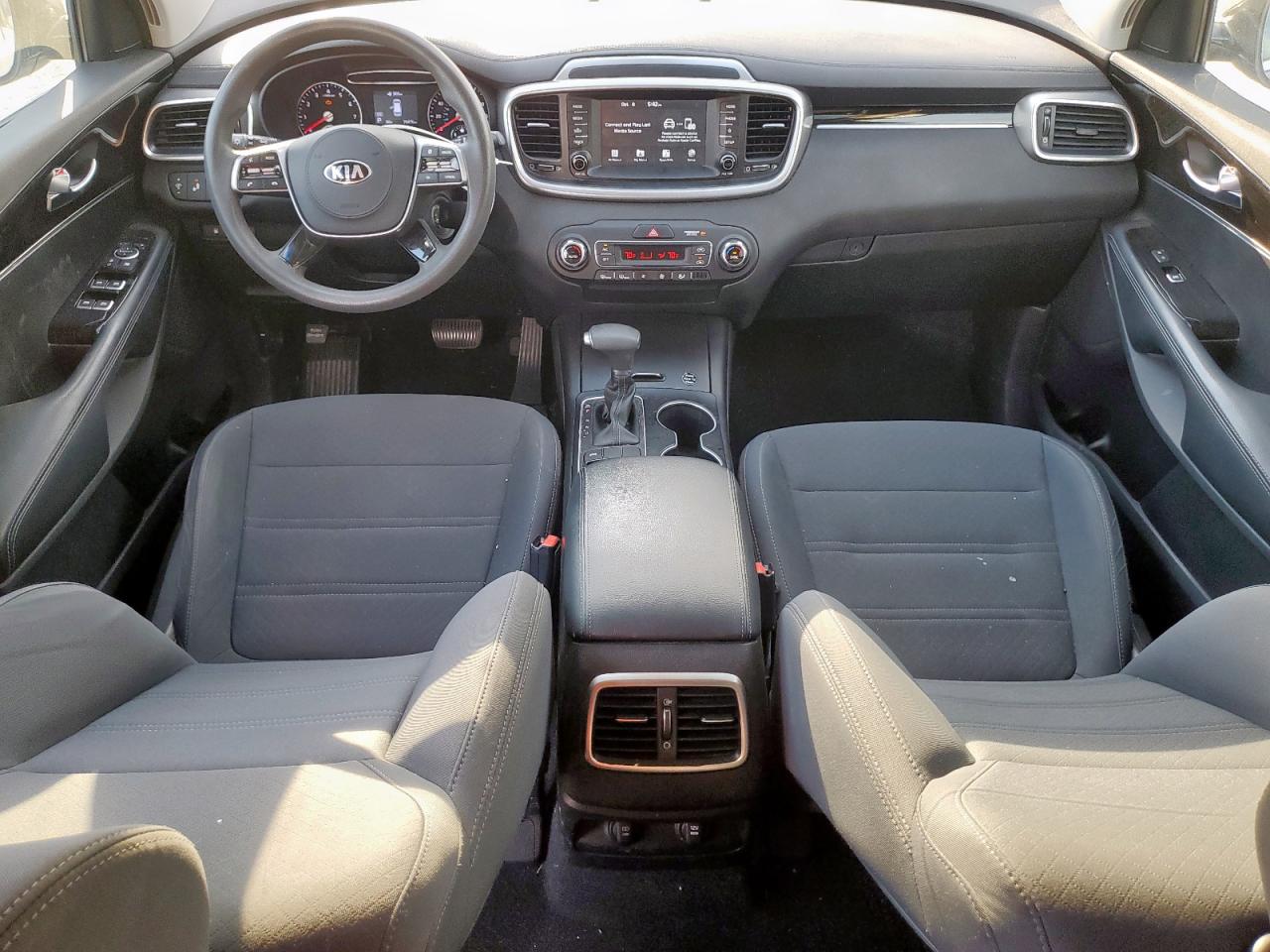 2019 Kia Sorento Lx VIN: 5XYPG4A50KG496720 Lot: 82379135
