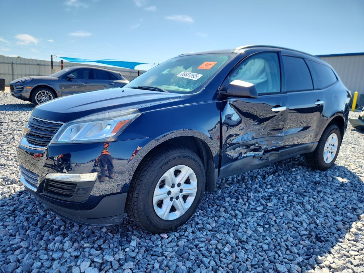 CHEVROLET TRAVERSE 2017. Lot# 89831895. VIN 1GNKRFED2HJ224820. Photo 1