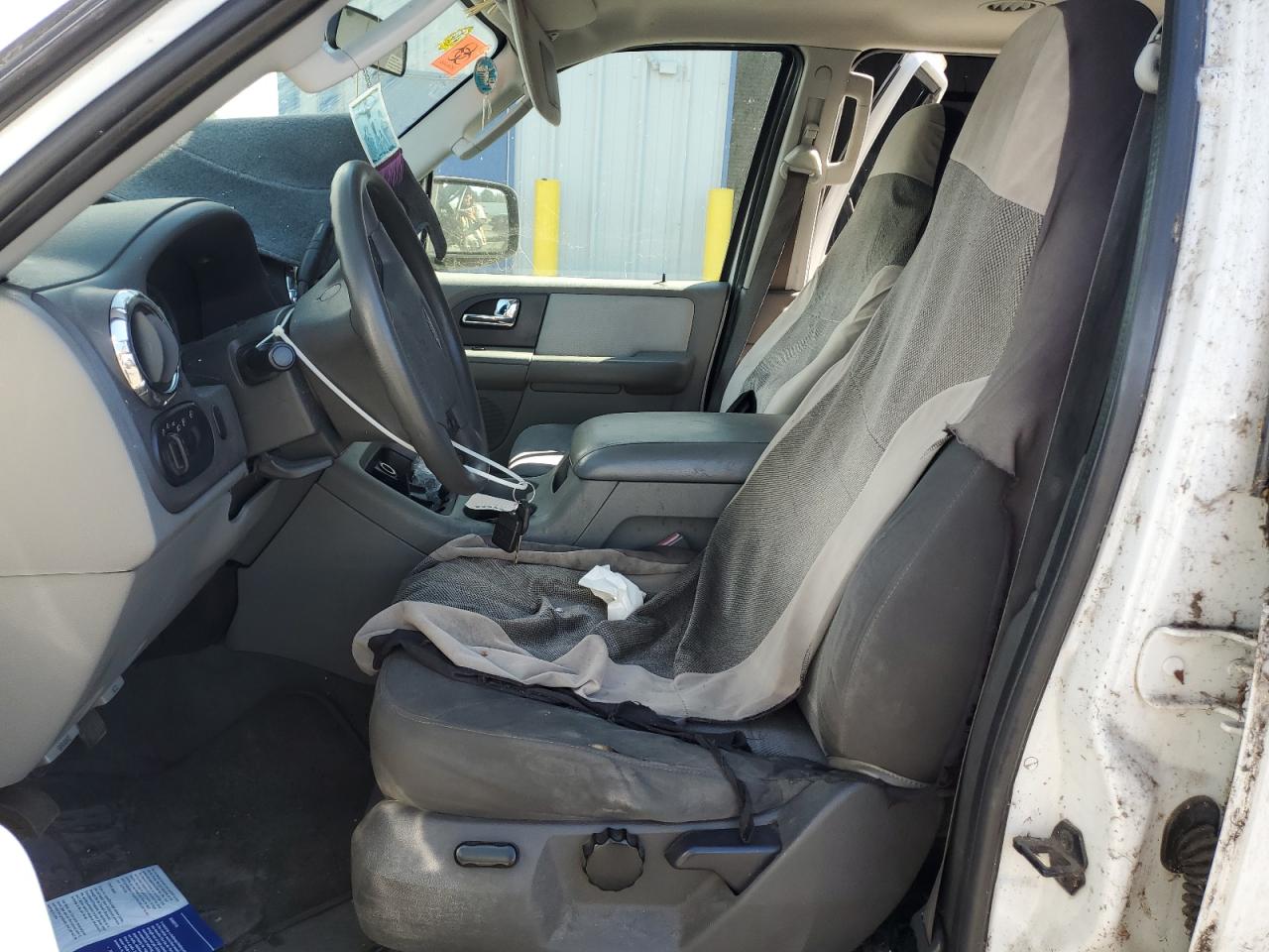 2005 Ford Expedition Xlt VIN: 1FMPU15505LB05460 Lot: 85361485