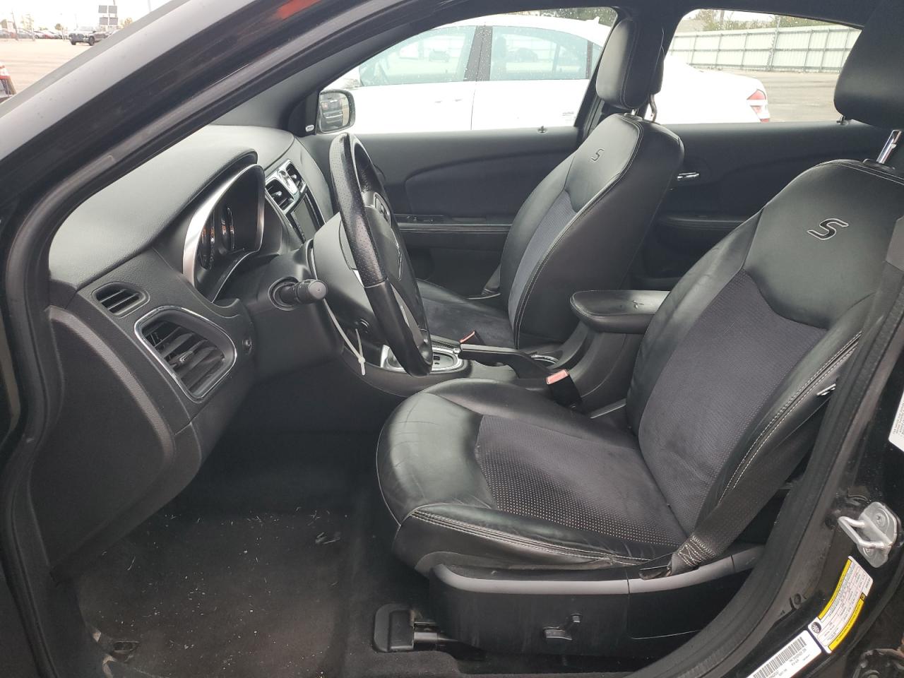 2011 Chrysler 200 S VIN: 1C3BC8FG8BN623167 Lot: 90426395