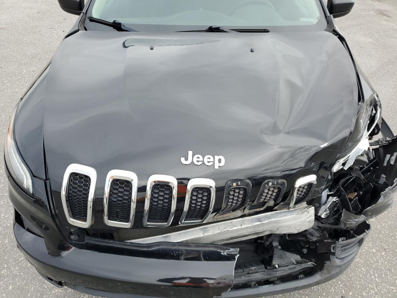 2017 Jeep Cherokee Sport VIN: 1C4PJLAS2HD236053 Lot: 82418975