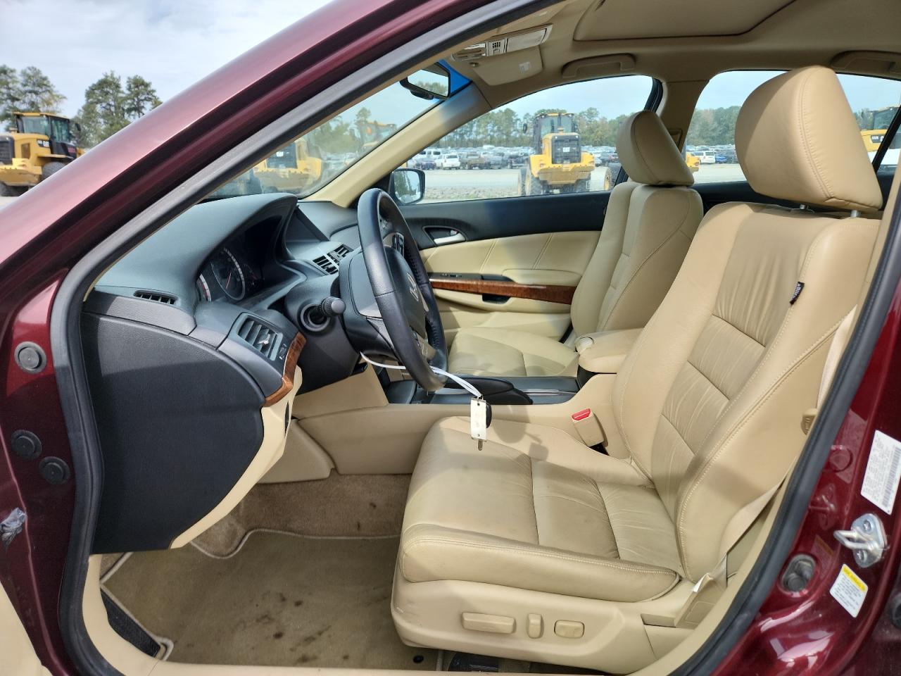 2011 Honda Accord Exl VIN: 1HGCP3F8XBA000917 Lot: 86078195