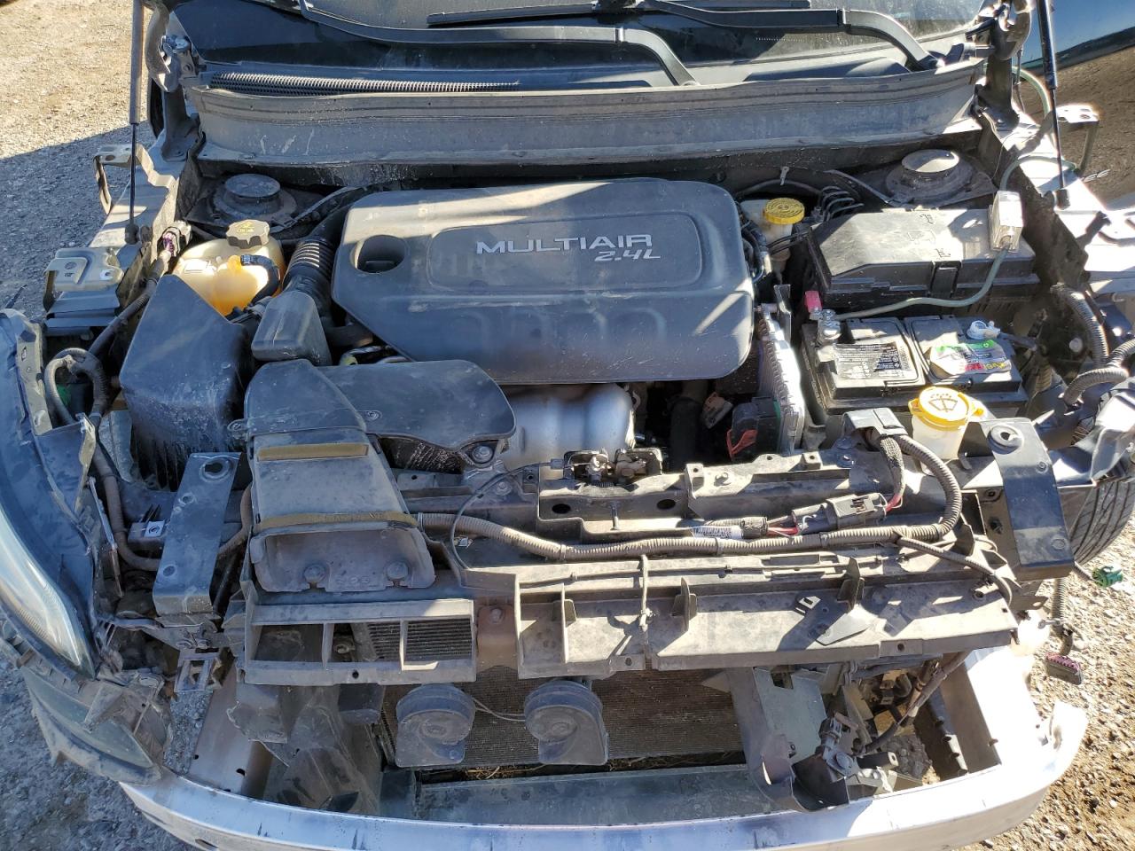 2015 Jeep Cherokee Latitude VIN: 1C4PJLCB9FW683946 Lot: 90646495