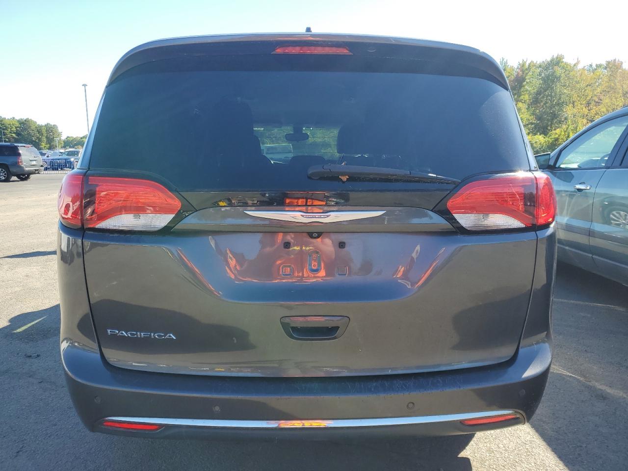 2018 Chrysler Pacifica Touring L VIN: 2C4RC1BG6JR124456 Lot: 86230925