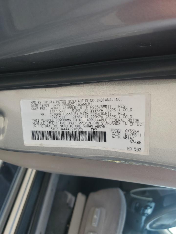 2004 Toyota Sequoia Sr5 VIN: 5TDZT34A44S210252 Lot: 82730025
