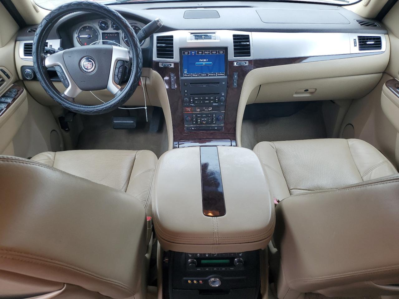 2010 Cadillac Escalade Premium VIN: 1GYUKCEF5AR209705 Lot: 90145355