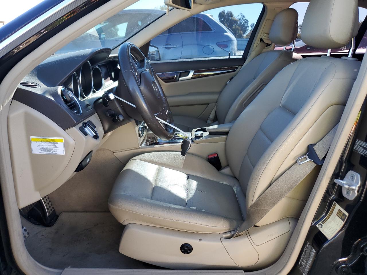 2014 Mercedes-Benz C 250 VIN: WDDGF4HB5ER303620 Lot: 90289645