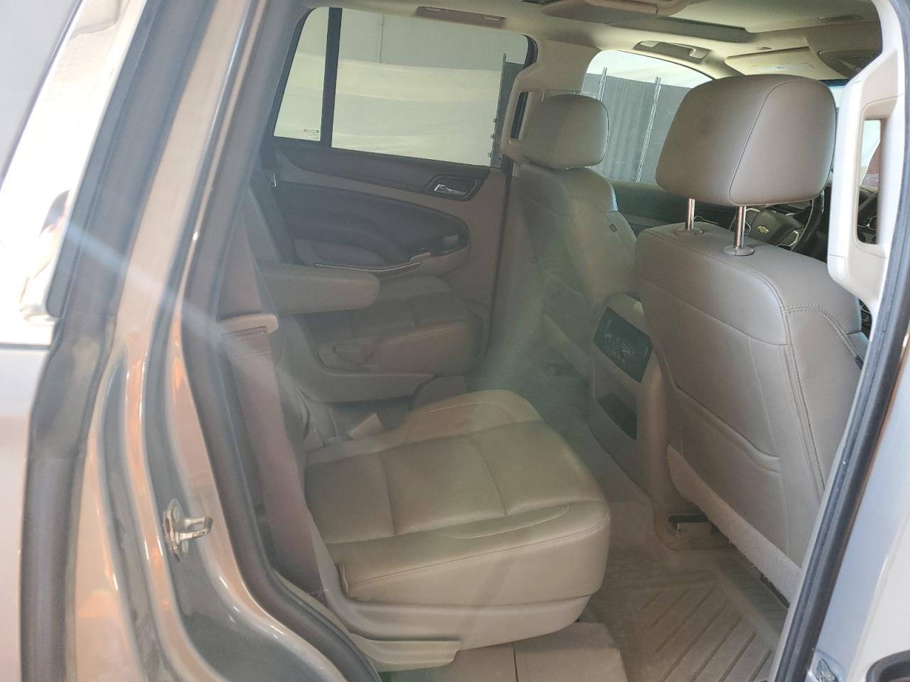 2017 Chevrolet Tahoe K1500 Premier VIN: 1GNSKCKC3HR209906 Lot: 86898375