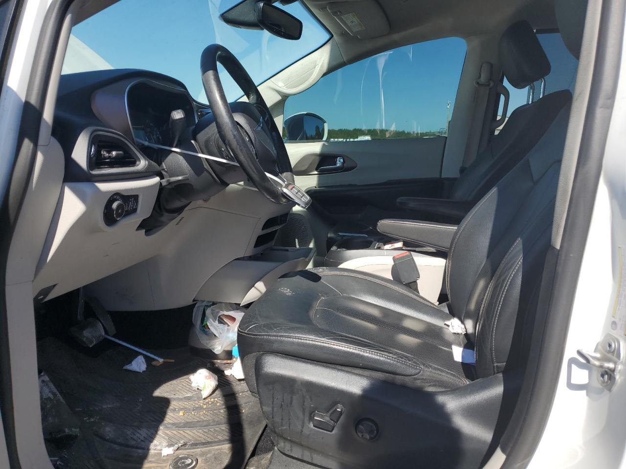 2019 Chrysler Pacifica Touring L VIN: 2C4RC1BG5KR613609 Lot: 85892715