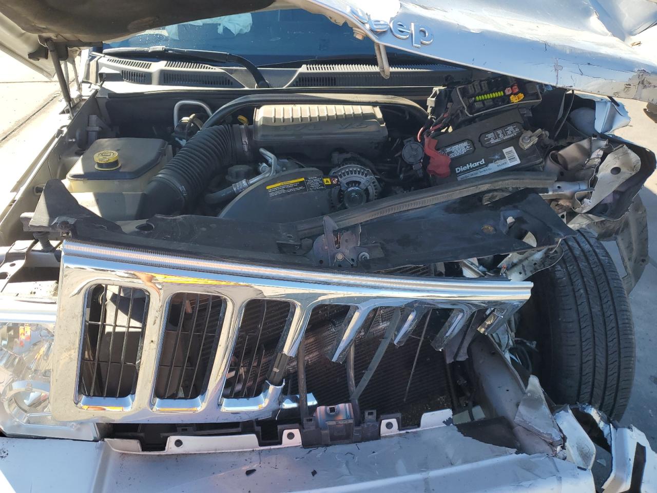 2006 Jeep Commander VIN: 1J8HH48K56C355688 Lot: 85169995