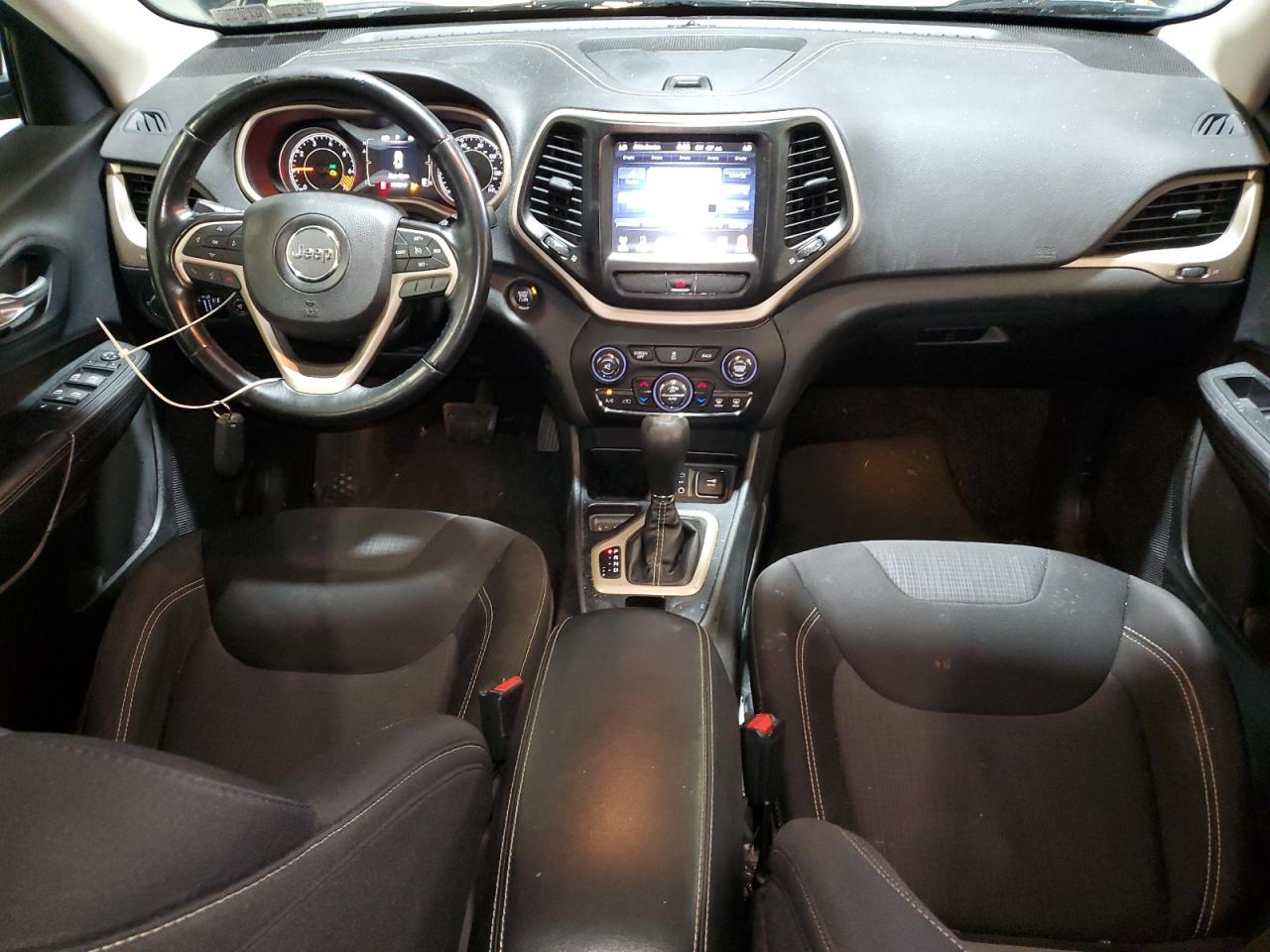 2015 Jeep Cherokee Latitude VIN: 1C4PJLCB8FW711431 Lot: 85653255