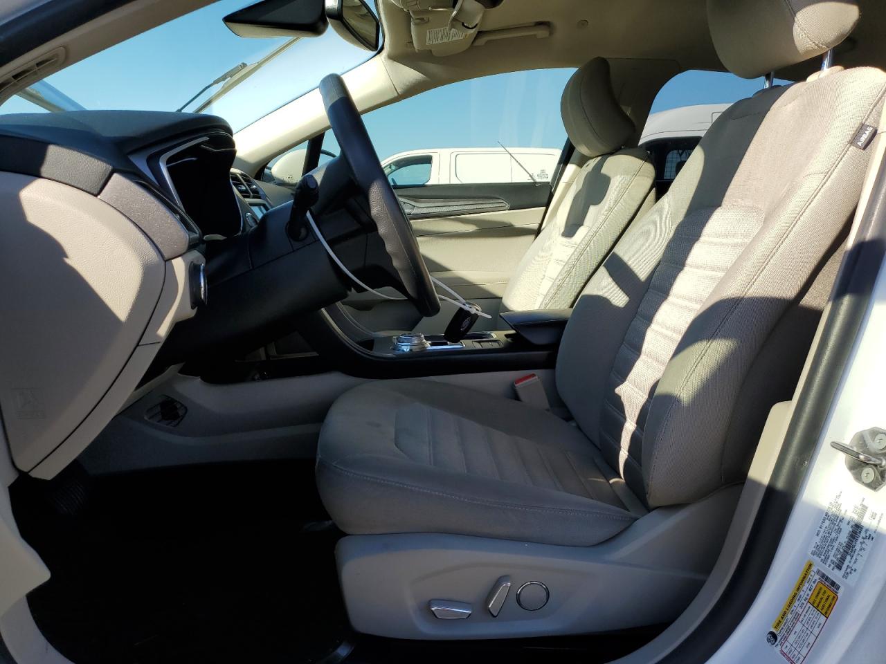 2019 Ford Fusion Se VIN: 3FA6P0LU4KR236082 Lot: 86073625