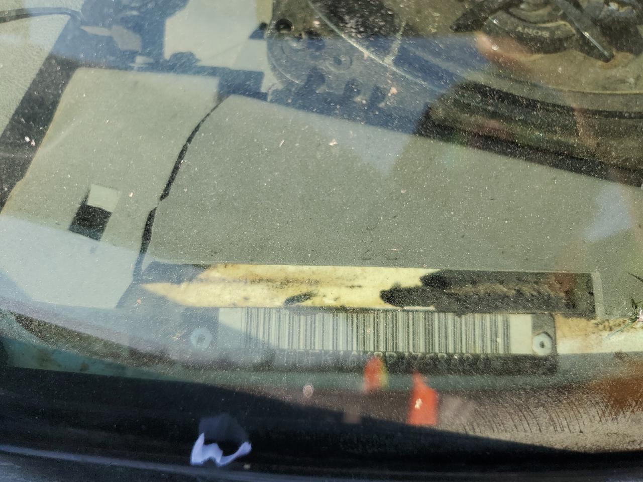 1993 GMC Suburban K1500 VIN: 1GDFK16K8PJ758624 Lot: 85284985