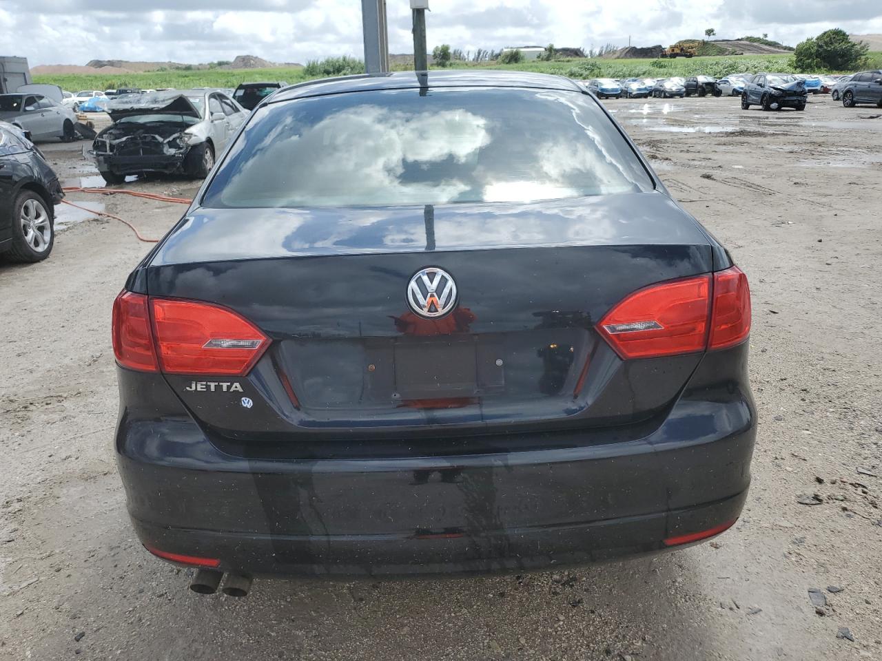 2014 Volkswagen Jetta Base VIN: 3VW2K7AJ6EM367215 Lot: 85574015