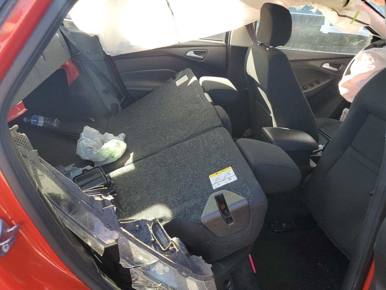 2017 Ford Focus Se VIN: 1FADP3F23HL267933 Lot: 84912475